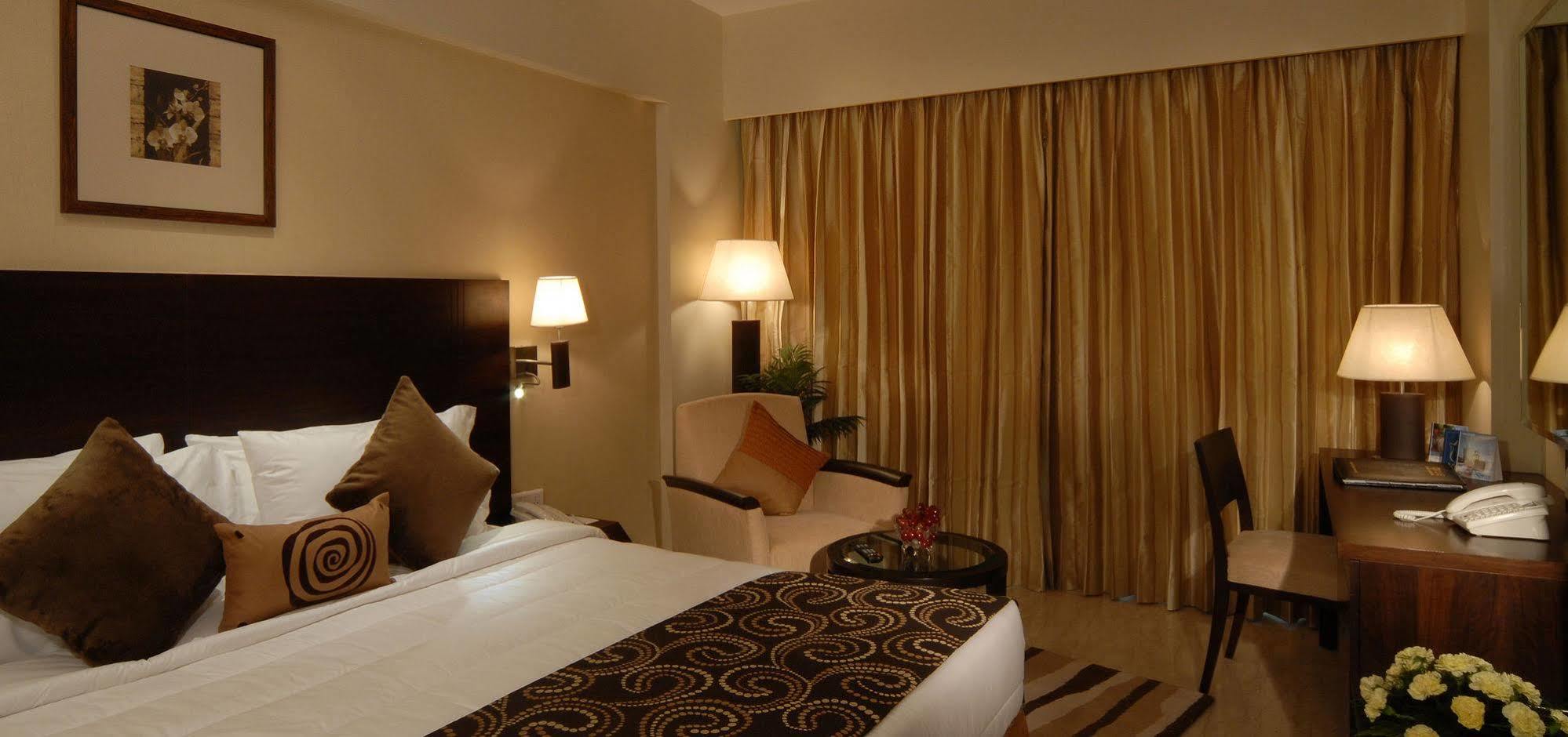 Fortune Select Exotica, Navi Mumbai - Member Itc Hotels' Group Екстер'єр фото